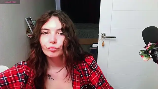 peachyness online show from June 14, 2026, 5:26 pm