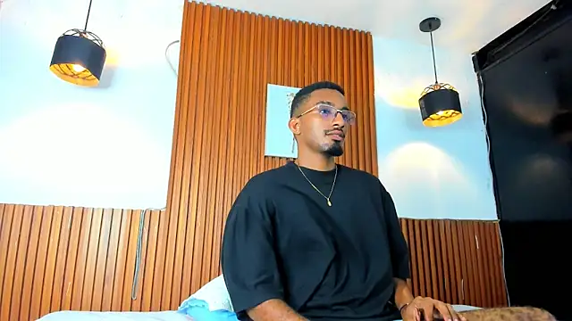 Darwin mayo online show from October 30, 2025, 5:24 pm