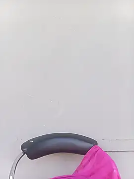 Snapshot of GoldSnowXxX chatting on October 2, 2025, 1:07 pm GoldSnowXxX online show from October 2, 2025, 1:07 pm