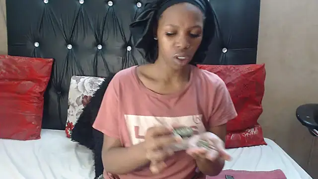 Snapshot of GoldSnowXxX chatting on October 8, 2025, 10:51 pm GoldSnowXxX online show from October 8, 2025, 10:51 pm