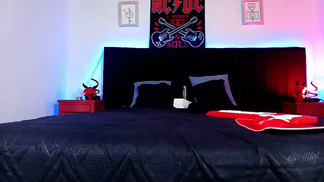 Alisse Moore online show from March 19, 2026, 12:20 pm