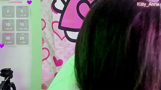 Snapshot of Kitty_Anne chatting on October 7, 2025, 1:03 am Kitty Anne online show from October 7, 2025, 1:03 am