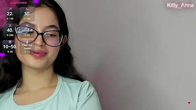 Snapshot of Kitty_Anne chatting on October 16, 2025, 4:57 am Kitty Anne online show from October 16, 2025, 4:57 am