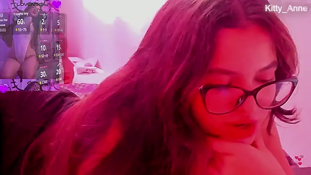 Snapshot of Kitty_Anne chatting on October 28, 2025, 7:49 pm Kitty Anne online show from October 28, 2025, 7:49 pm