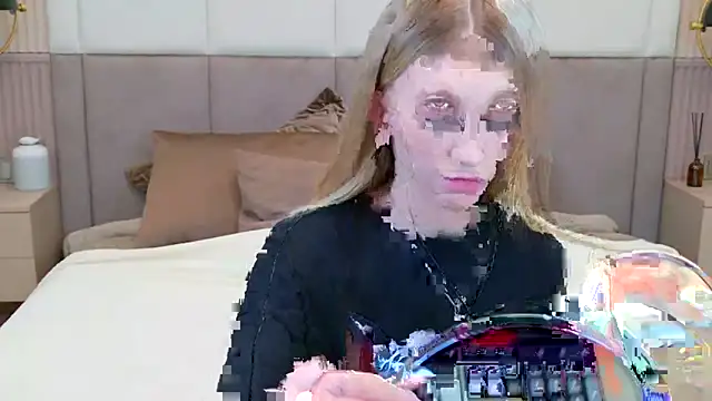 KellyBradford online show from September 20, 2025, 5:41 am