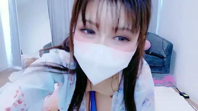 -Nyanko-chan- online show from May 19, 2026, 1:56 am