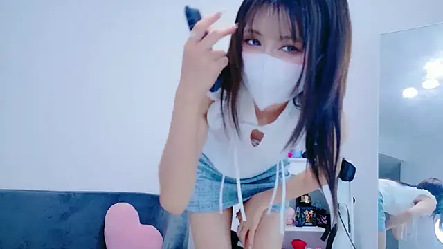-Nyanko-chan- online show from June 3, 2026, 9:09 pm