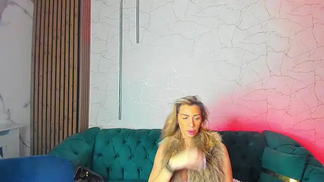 angel wow  online show from December 5, 2025, 5:16 am