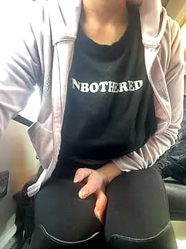 Snapshot of eli5566 chatting on November 29, 2025, 9:56 am eli5566 online show from November 29, 2025, 9:56 am