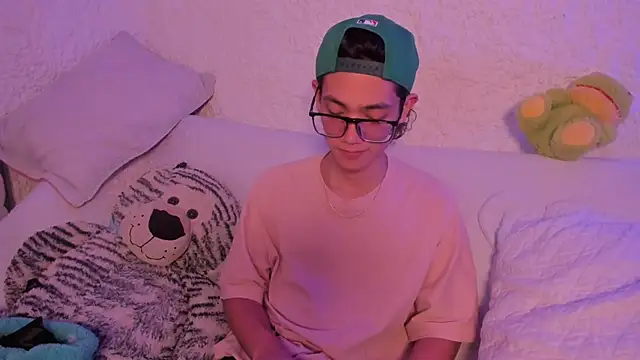 thiago kinghot online show from September 9, 2025, 9:09 am