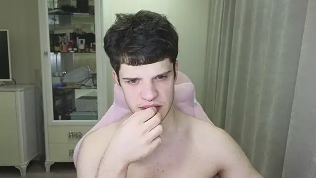 Snapshot of callme_christian chatting on September 17, 2025, 4:19 pm callme christian online show from September 17, 2025, 4:19 pm