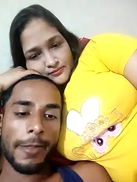 Snapshot of Hotty-couple063 chatting on September 9, 2025, 8:47 am Hotty-couple063 online show from September 9, 2025, 8:47 am