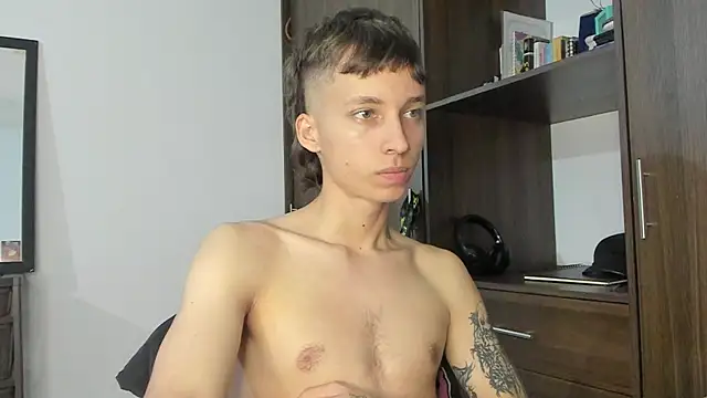 Snapshot of spacehumanz chatting on October 29, 2025, 2:25 am spacehumanz online show from October 29, 2025, 2:25 am