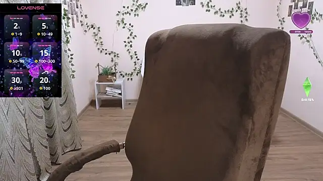 Snapshot of Lia_Tito chatting on October 20, 2025, 11:43 am Lia Tito online show from October 20, 2025, 11:43 am