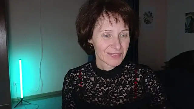 Snapshot of Lia_Tito chatting on October 28, 2025, 3:25 pm Lia Tito online show from October 28, 2025, 3:25 pm