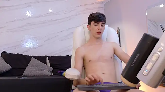 mathias saenz online show from February 17, 2026, 7:31 pm