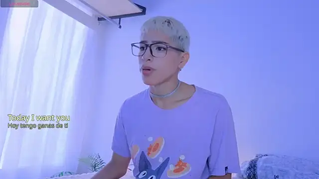 Snapshot of taichi_bluy chatting on September 18, 2025, 8:00 pm taichi bluy online show from September 18, 2025, 8:00 pm