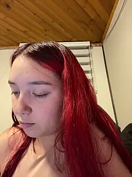 Snapshot of Karen18_boobs chatting on September 30, 2025, 1:32 am Karen18 boobs online show from September 30, 2025, 1:32 am