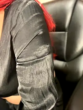 Snapshot of Karen18_boobs chatting on November 8, 2025, 2:56 am Karen18 boobs online show from November 8, 2025, 2:56 am