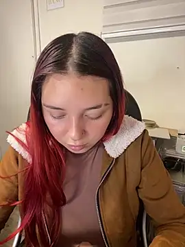 Snapshot of Karen18_boobs chatting on February 8, 2026, 2:15 am Karen18 boobs online show from February 8, 2026, 2:15 am