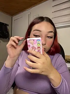 Snapshot of Karen18_boobs chatting on February 11, 2026, 1:32 am Karen18 boobs online show from February 11, 2026, 1:32 am