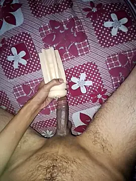 loveblzz online show from November 23, 2025, 8:03 am