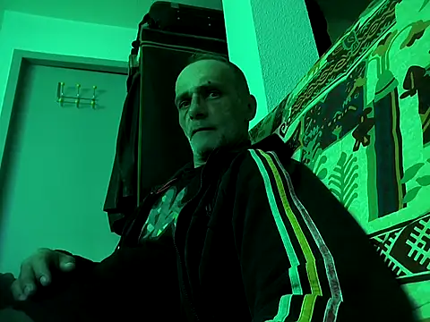 jackoli online show from April 15, 2026, 10:10 pm