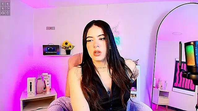 Alice Vixen online show from May 13, 2026, 12:13 pm