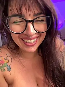 Keillygms online show from June 25, 2026, 12:43 am