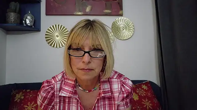 ClassyNAWTYBritMILF online show from March 27, 2026, 11:37 pm