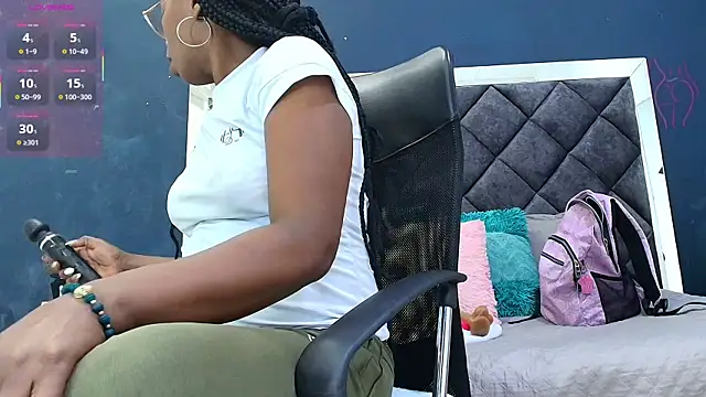 ebony  jheim online show from October 2, 2025, 12:01 pm