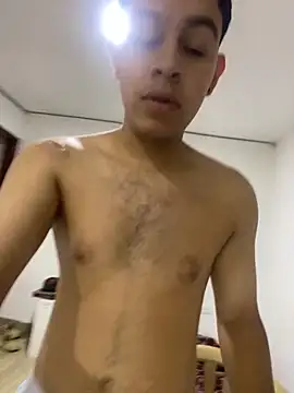 Snapshot of dominant_boy77 chatting on October 9, 2025, 1:20 pm dominant boy77 online show from October 9, 2025, 1:20 pm