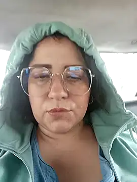 Snapshot of lindsay_taylorjoy chatting on October 16, 2025, 4:30 pm lindsay taylorjoy online show from October 16, 2025, 4:30 pm