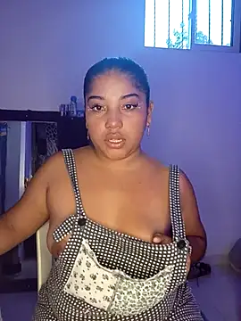 Snapshot of angelHeath13 chatting on October 26, 2025, 10:36 pm angelHeath13 online show from October 26, 2025, 10:36 pm