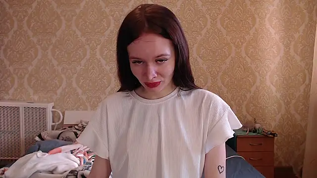 Snapshot of Kitkaat00 chatting on October 2, 2025, 12:56 pm Kitkaat00 online show from October 2, 2025, 12:56 pm