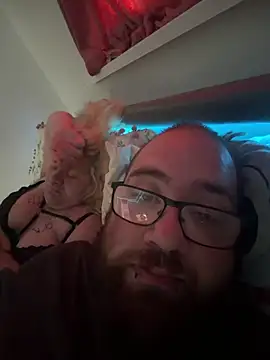 mrandmrsdarkside online show from April 10, 2026, 6:51 am