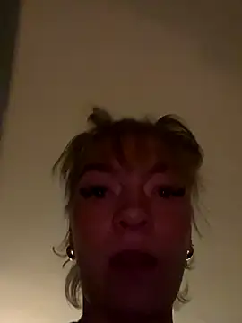 maj0lie online show from October 4, 2025, 7:56 pm