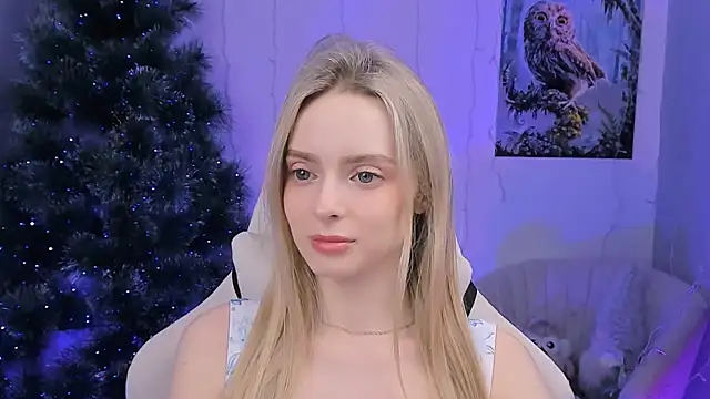 JuliaBrewwer online show from December 15, 2025, 1:37 pm