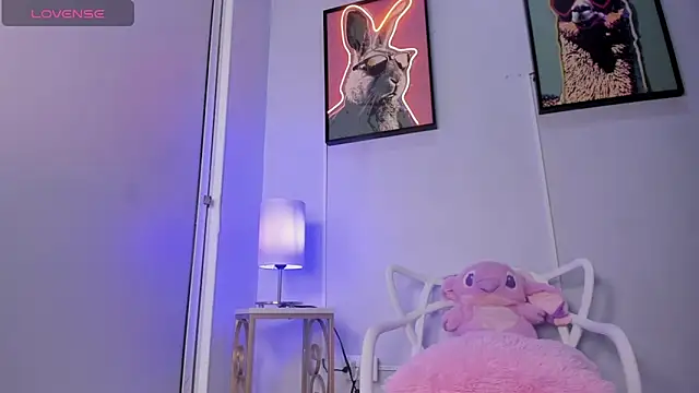 dulce fiore07 online show from January 13, 2026, 12:21 pm