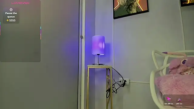 dulce fiore07 online show from January 14, 2026, 12:22 pm