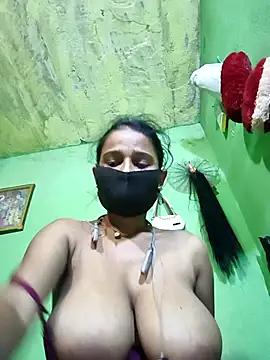 PIHU999 online show from October 12, 2025, 2:38 pm