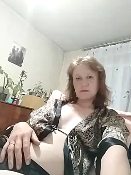Flower2931 online show from May 6, 2026, 7:52 pm