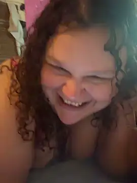 Snapshot of Fatpussybigass chatting on June 1, 2026, 5:47 pm Fatpussybigass online show from June 1, 2026, 5:47 pm