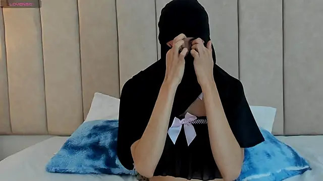  Zahiira  online show from March 13, 2026, 12:23 pm