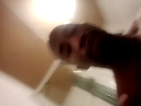 Snapshot of Thasdwn23 chatting on September 15, 2025, 3:39 am Thasdwn23 online show from September 15, 2025, 3:39 am