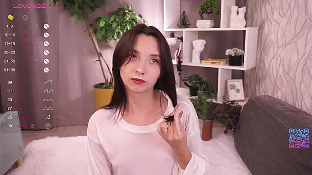 Snapshot of DaisyBlaze chatting on September 26, 2025, 4:33 pm DaisyBlaze online show from September 26, 2025, 4:33 pm