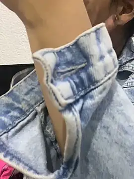 Aisha poweer online show from October 5, 2025, 1:59 am