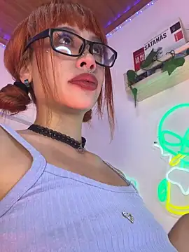 ScarlettRusso1 online show from October 25, 2025, 12:13 pm