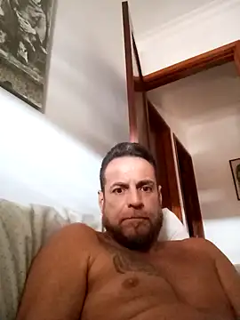 Snapshot of Yerayq15i chatting on November 14, 2025, 1:21 pm Yerayq15i online show from November 14, 2025, 1:21 pm