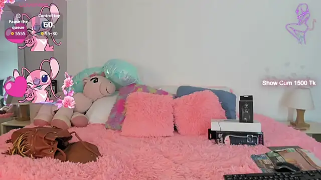 Snapshot of Ariana-Fernandez chatting on September 29, 2025, 12:54 pm Ariana-Fernandez online show from September 29, 2025, 12:54 pm